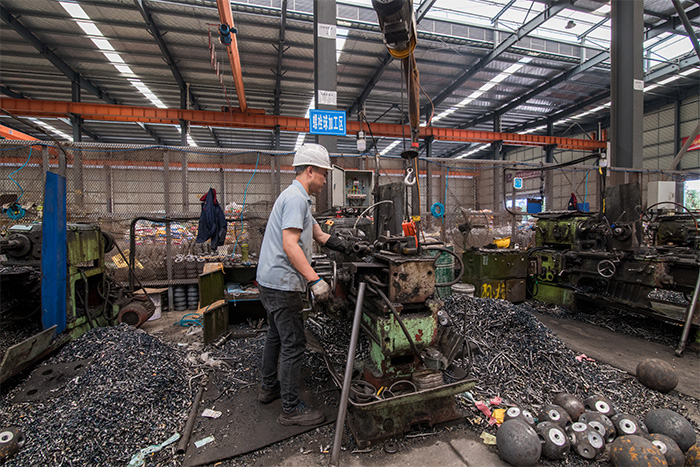 仪征网架配件-螺栓球加工车间